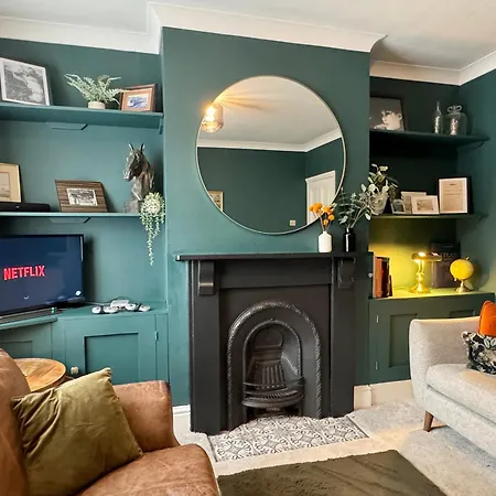 Stylish And Cosy In The Heart Of בית נופש *