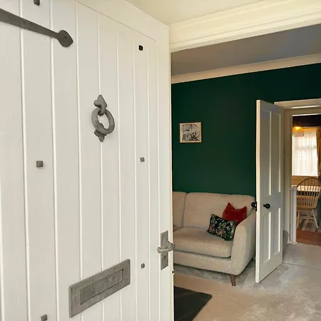 בית נופש Stylish And Cosy In The Heart Of *