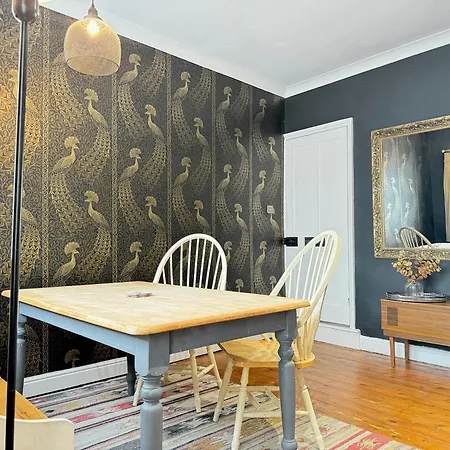 Stylish And Cosy In The Heart Of *